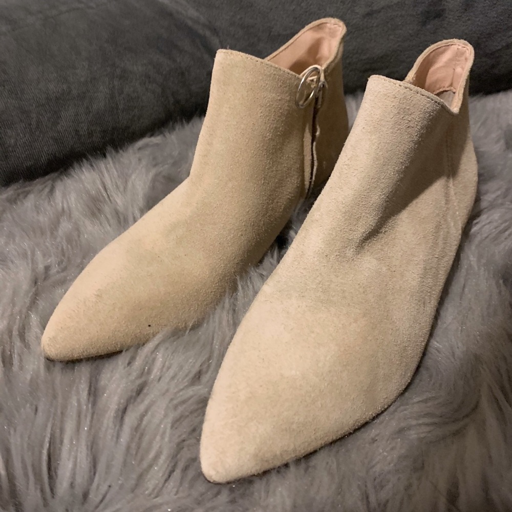 New beige booties made in Italy